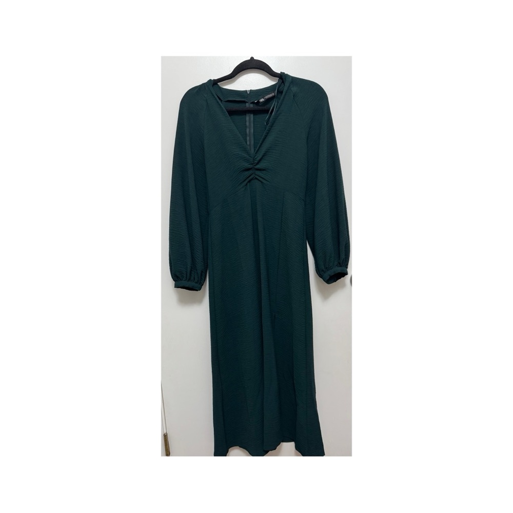 Elegant Green Midi Dress